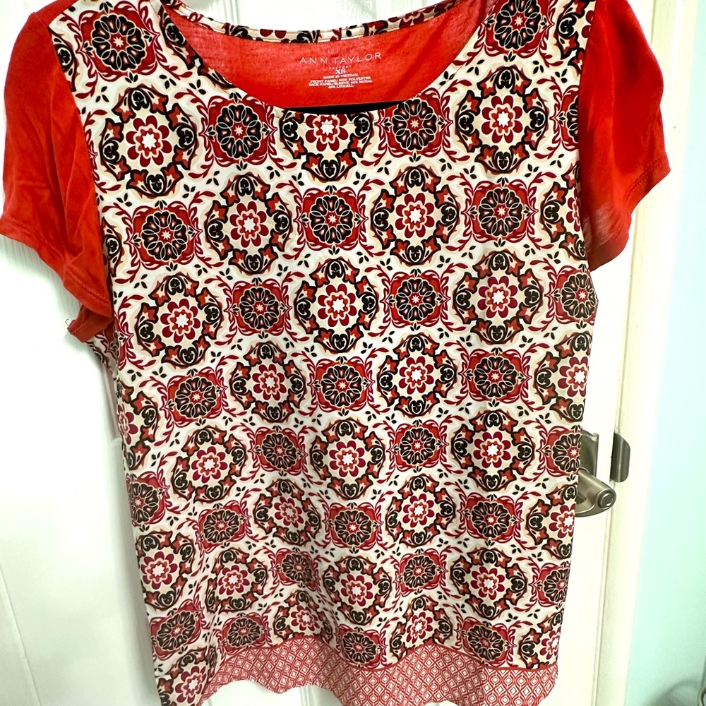 Ann Taylor Brown Orange Geometric Top - Modal, Lyocell size XS